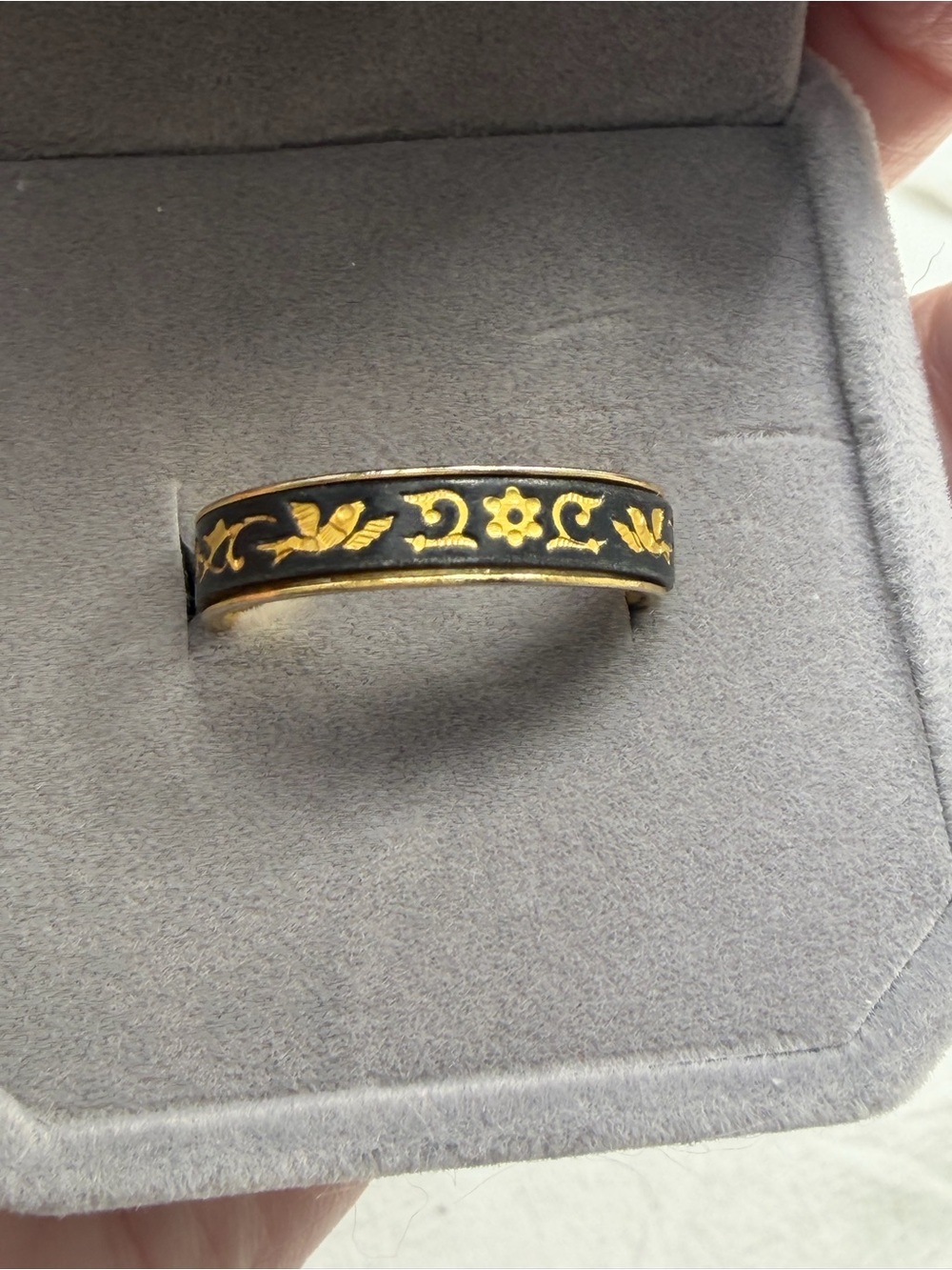 😎30% off Vintage Damascene Ring size 8. #431R
